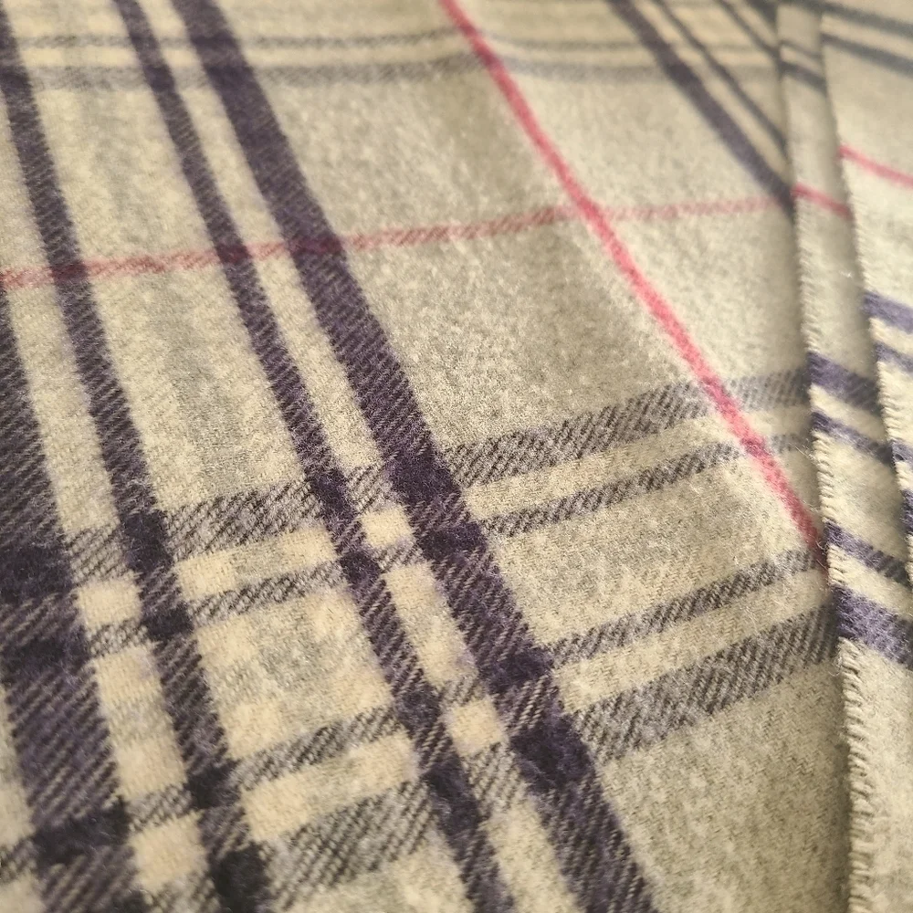 Croft and  Barrow Men’s plaid scarf sz.60×11 in.